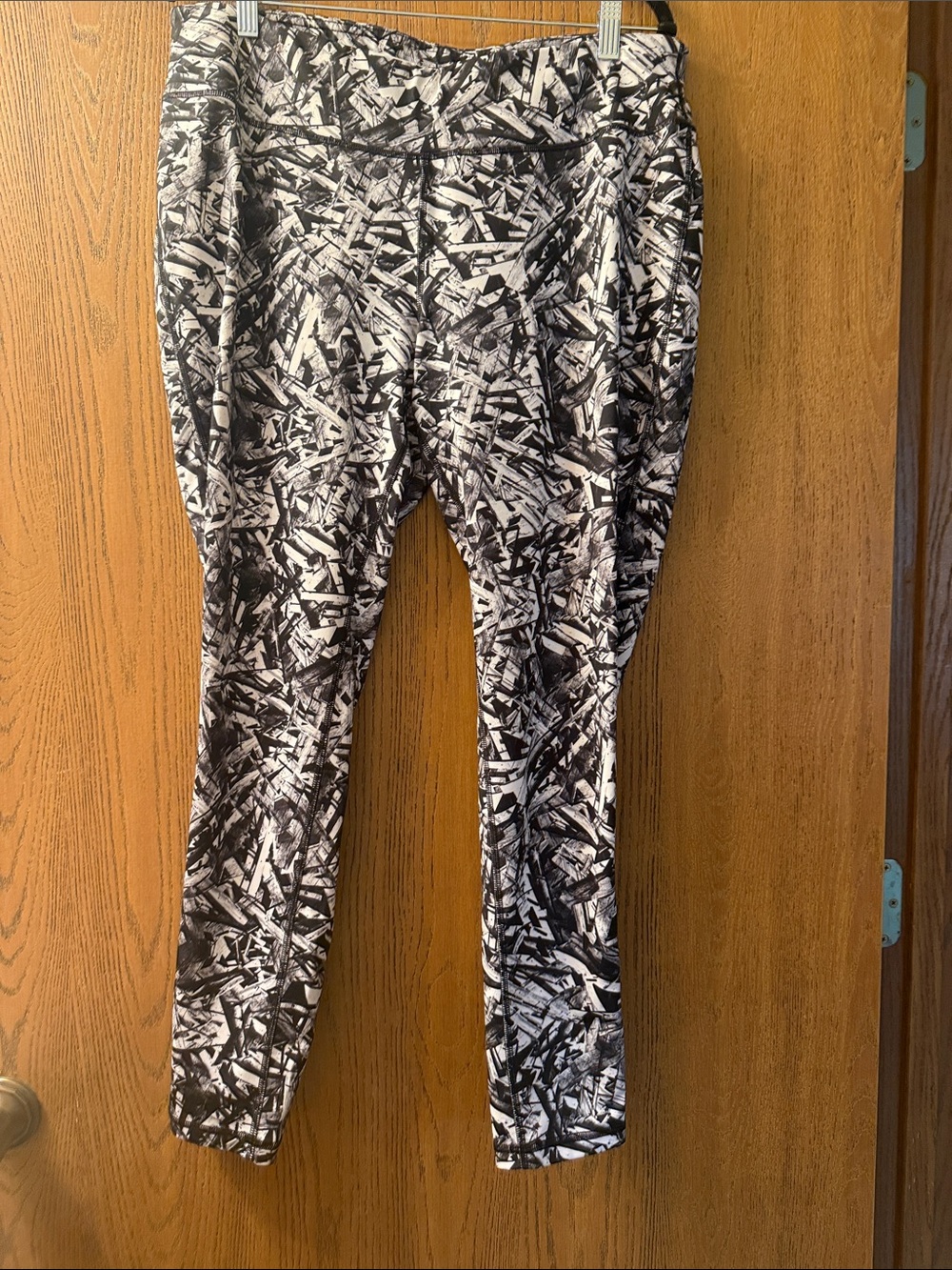 tek gear Black & White Abstract Print Women’s Joggers